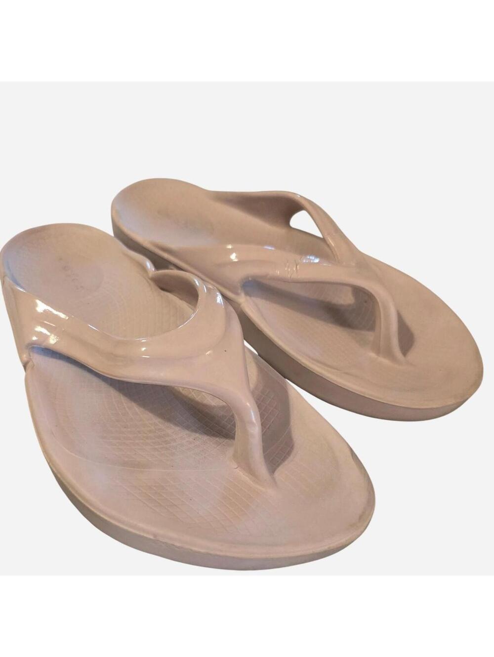 Pink OOFOS sandals size 8 #oofos #comfort